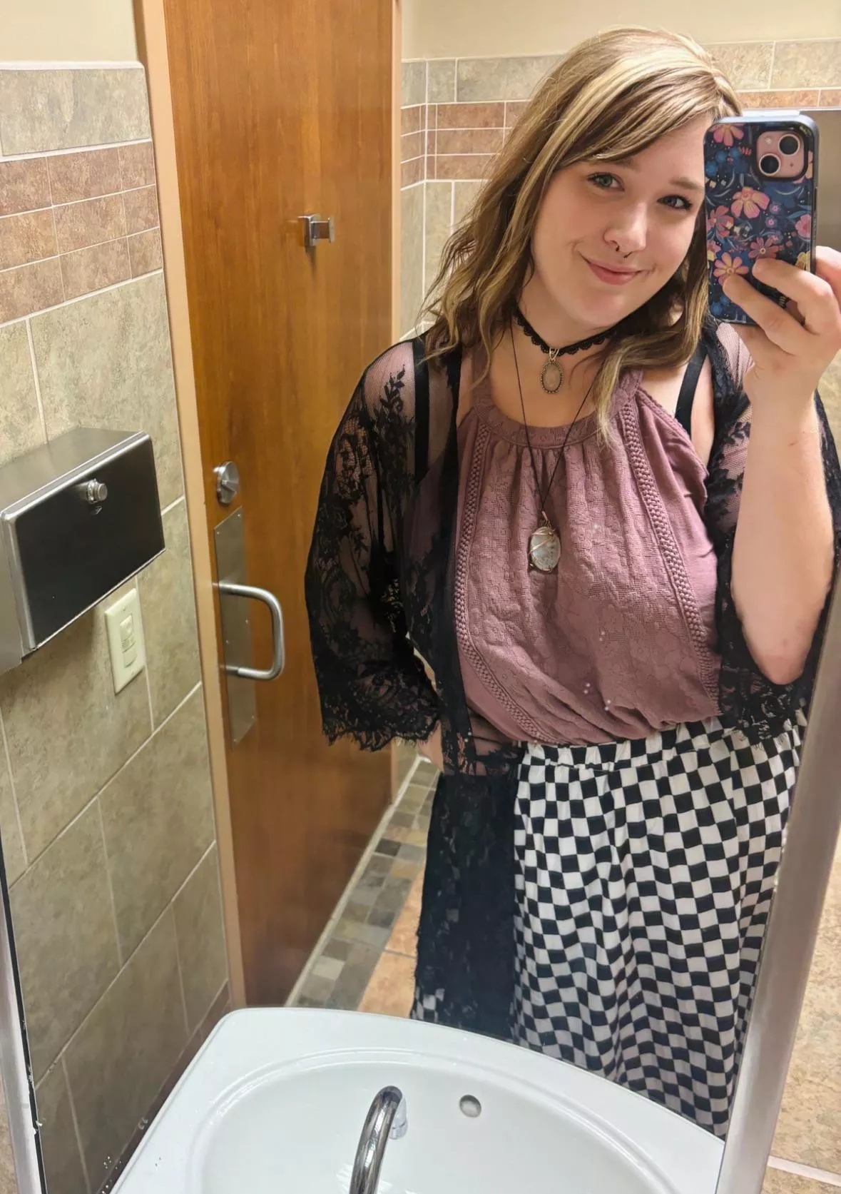 happy friday loves 🫶🏼