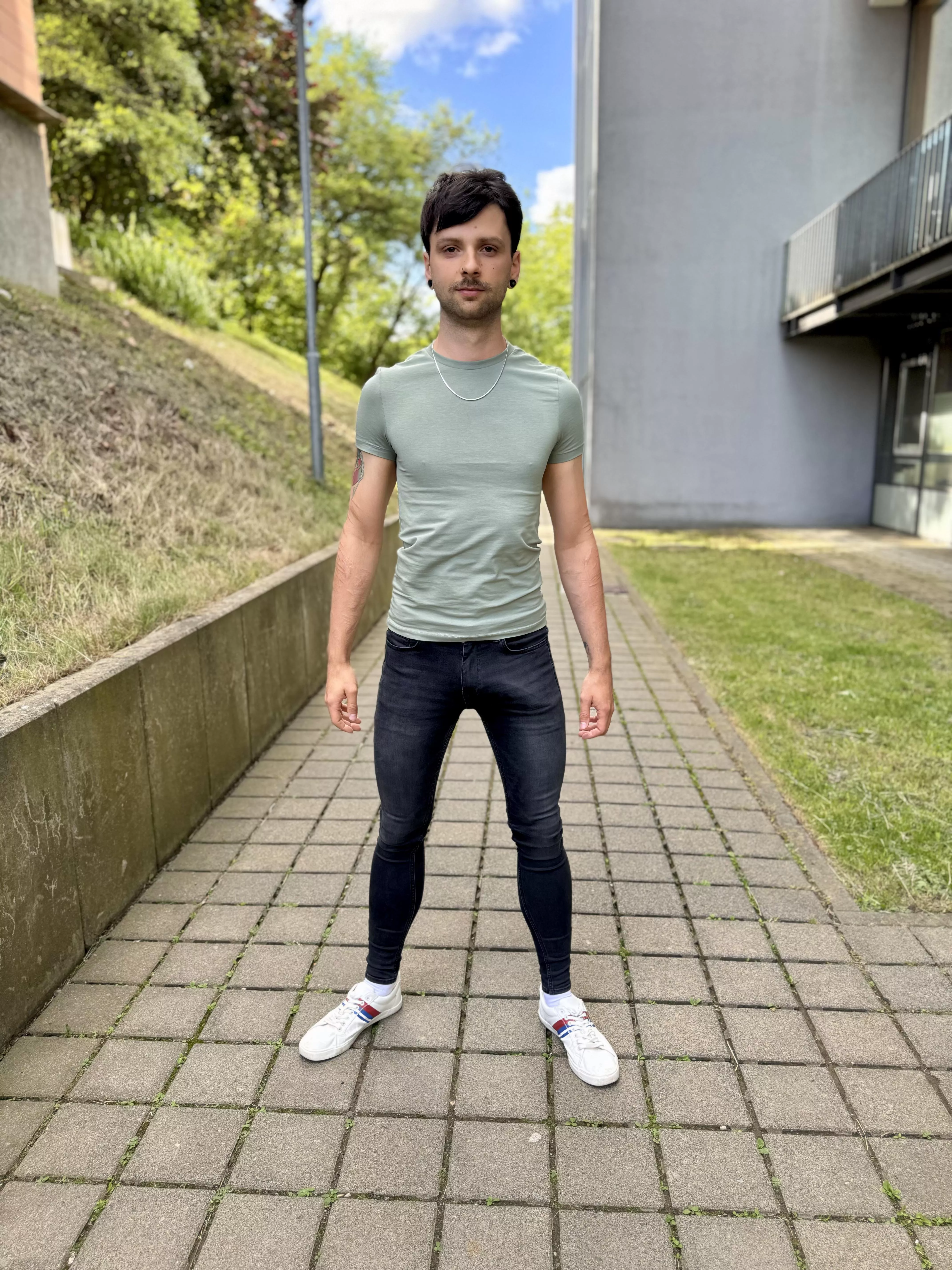 He wants me to stop wearing skinny jeans 😅