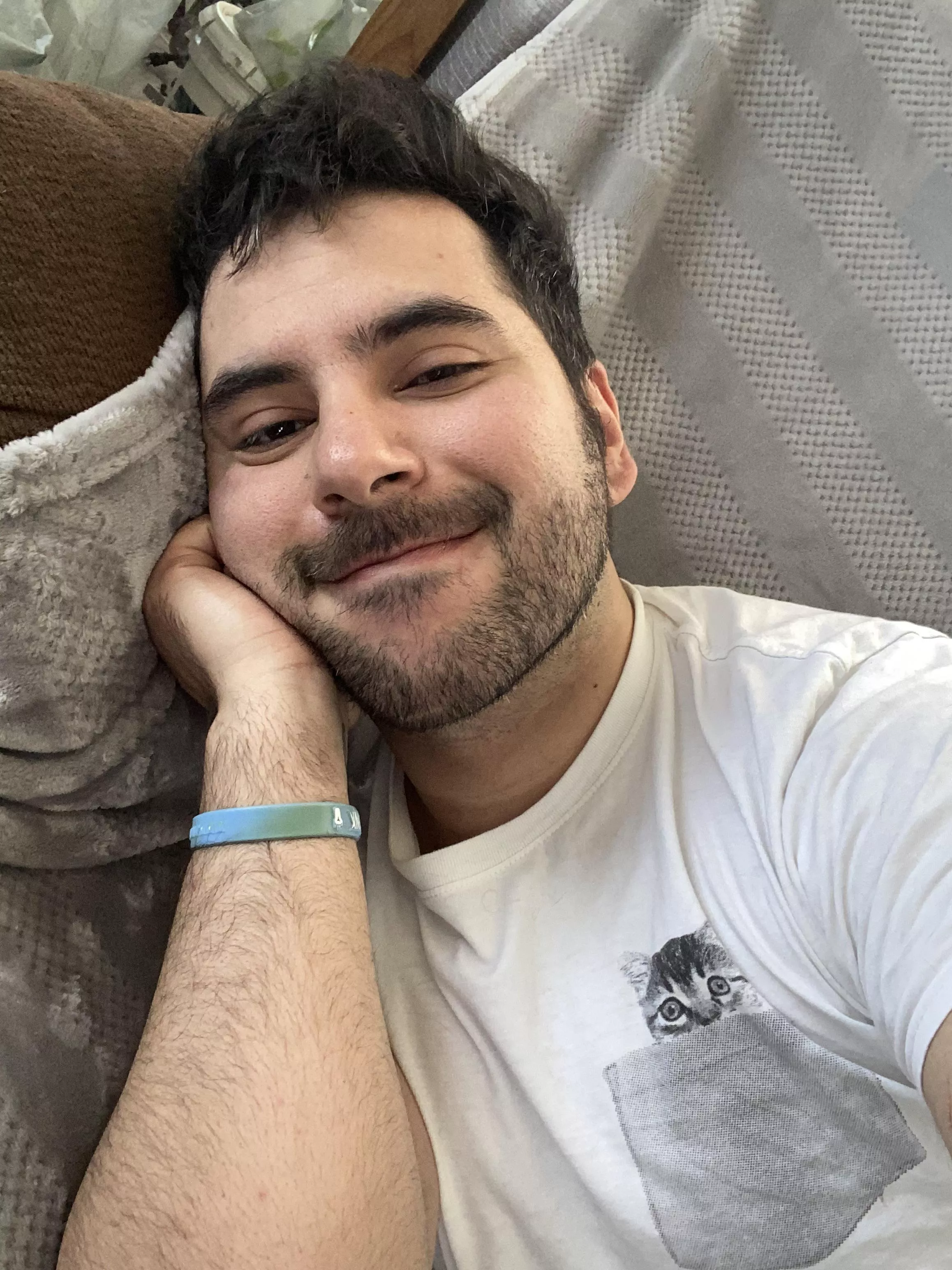 I just wanted to smile that’s all and hi 👋 