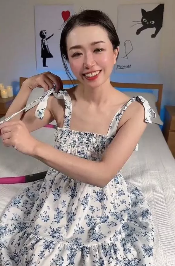 I wanna be your new fuck toy in bed