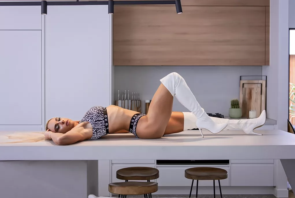 my sexy outfit is only complete with my boots