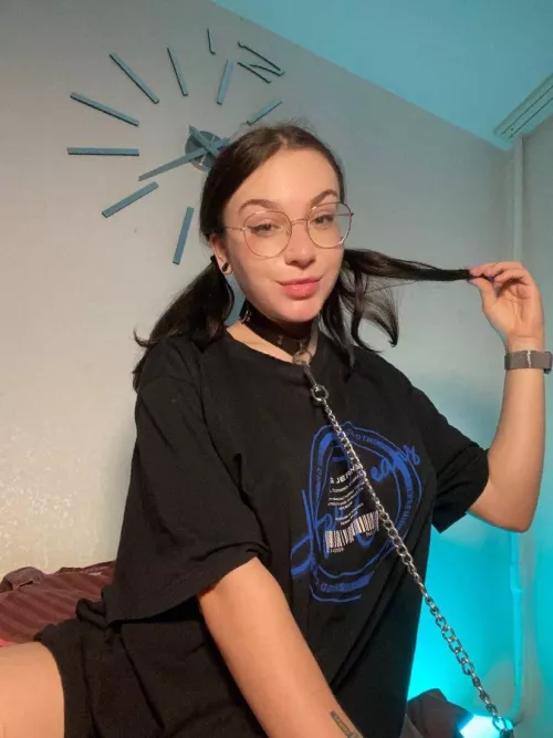 Put me on a leash and I'm yours[F]