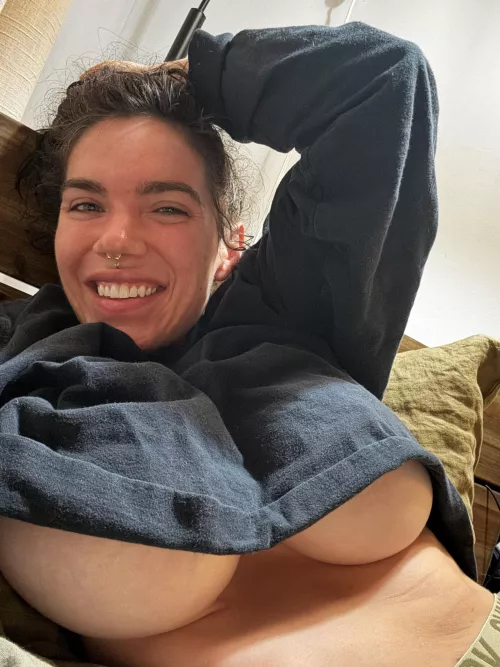 Spend the day in bed with me??