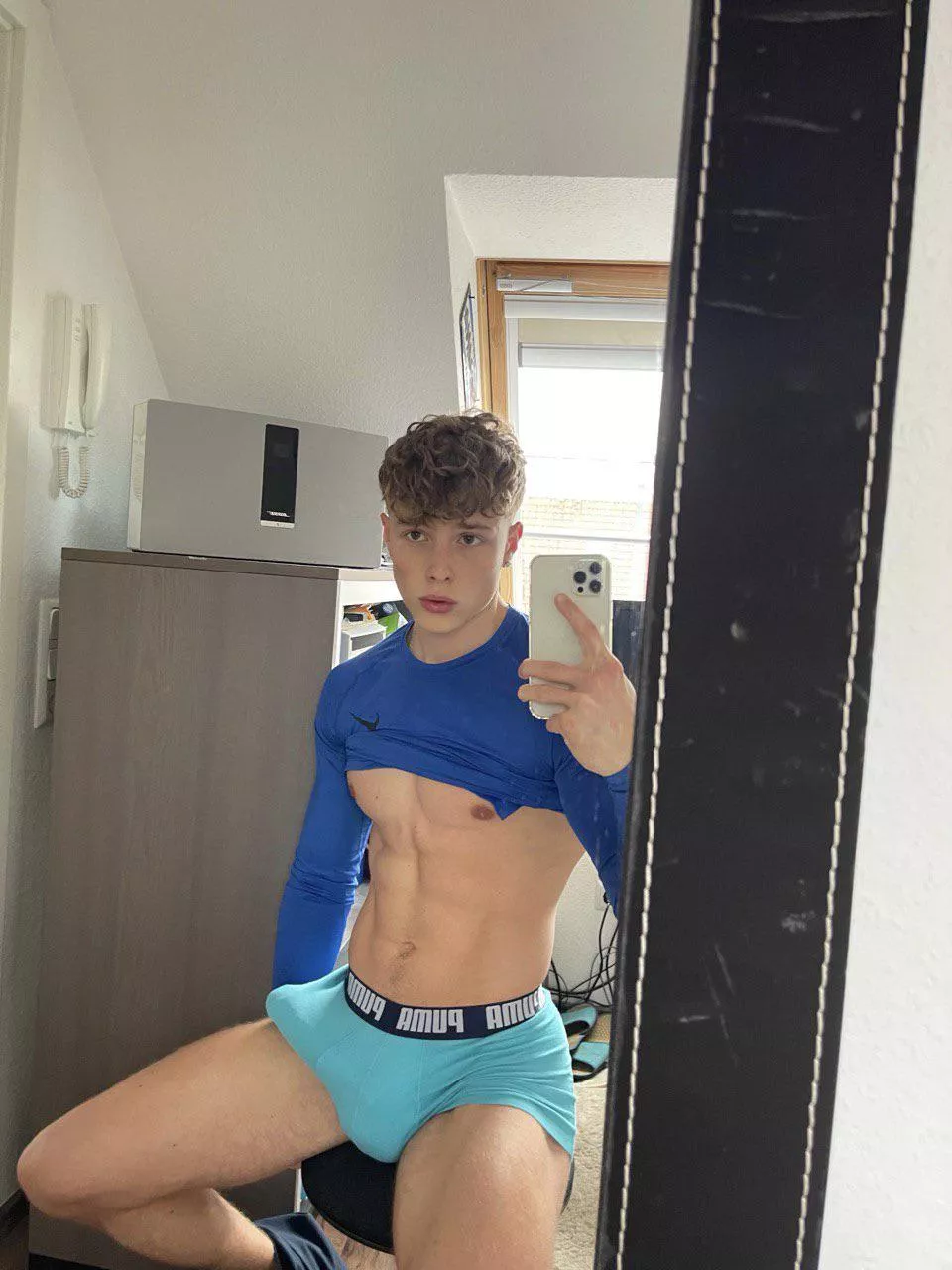 Who says good night to me?