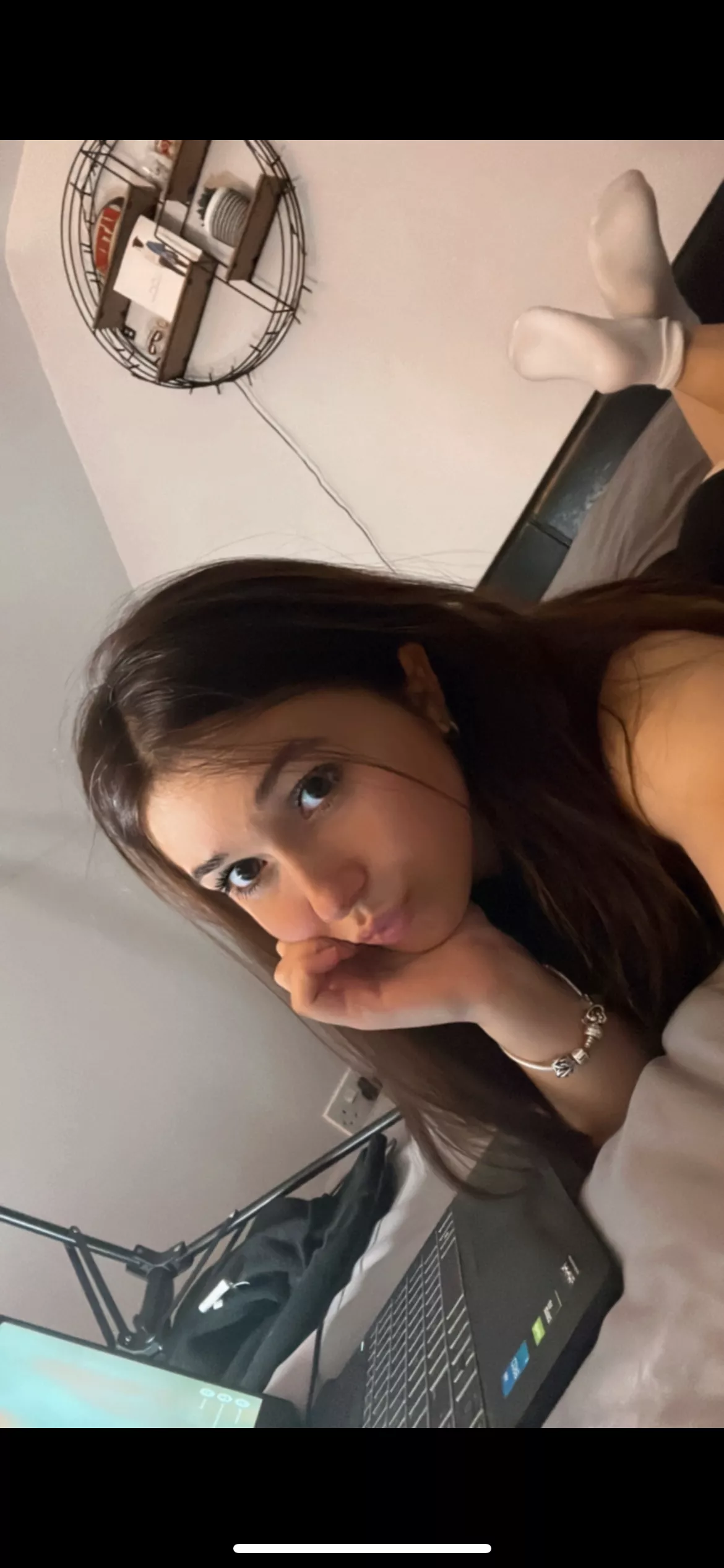 Would you be able to resist me on our first date?