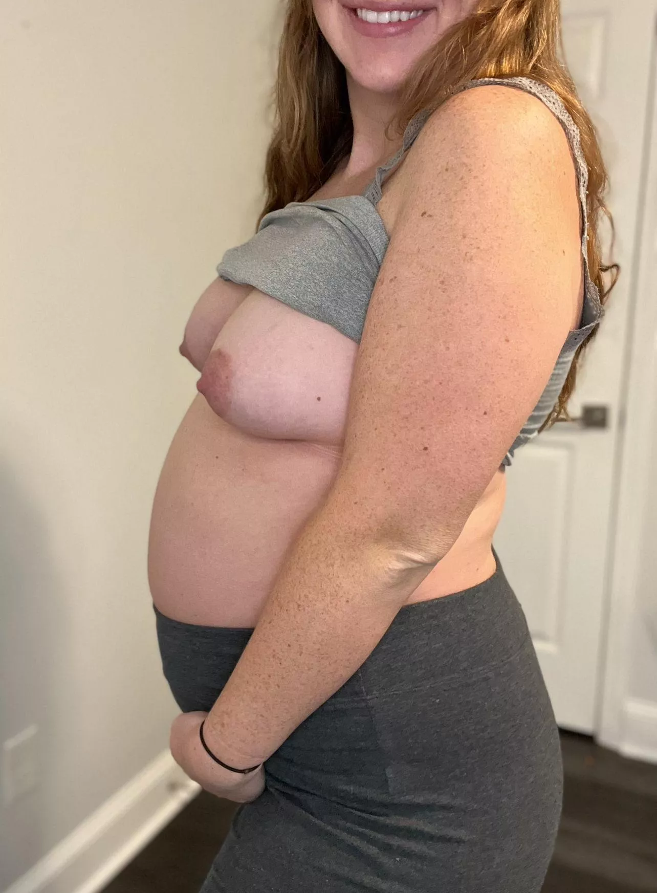 Would you let me send you my pregnant nudes?