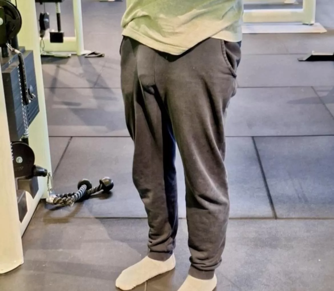 Would you touch my fat ass cock at the gym? ;)