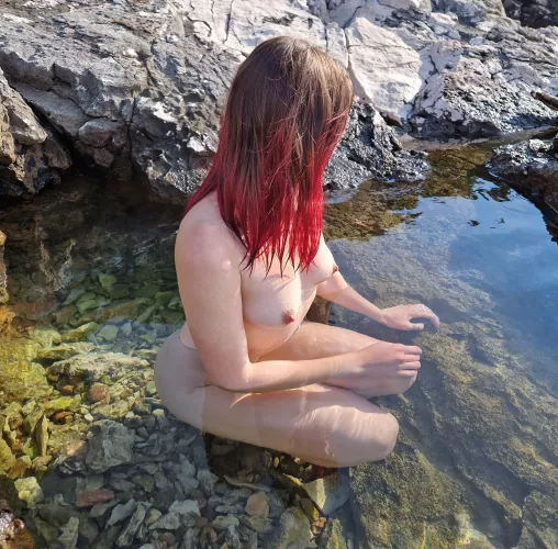 Bare in the Sea's Cradle