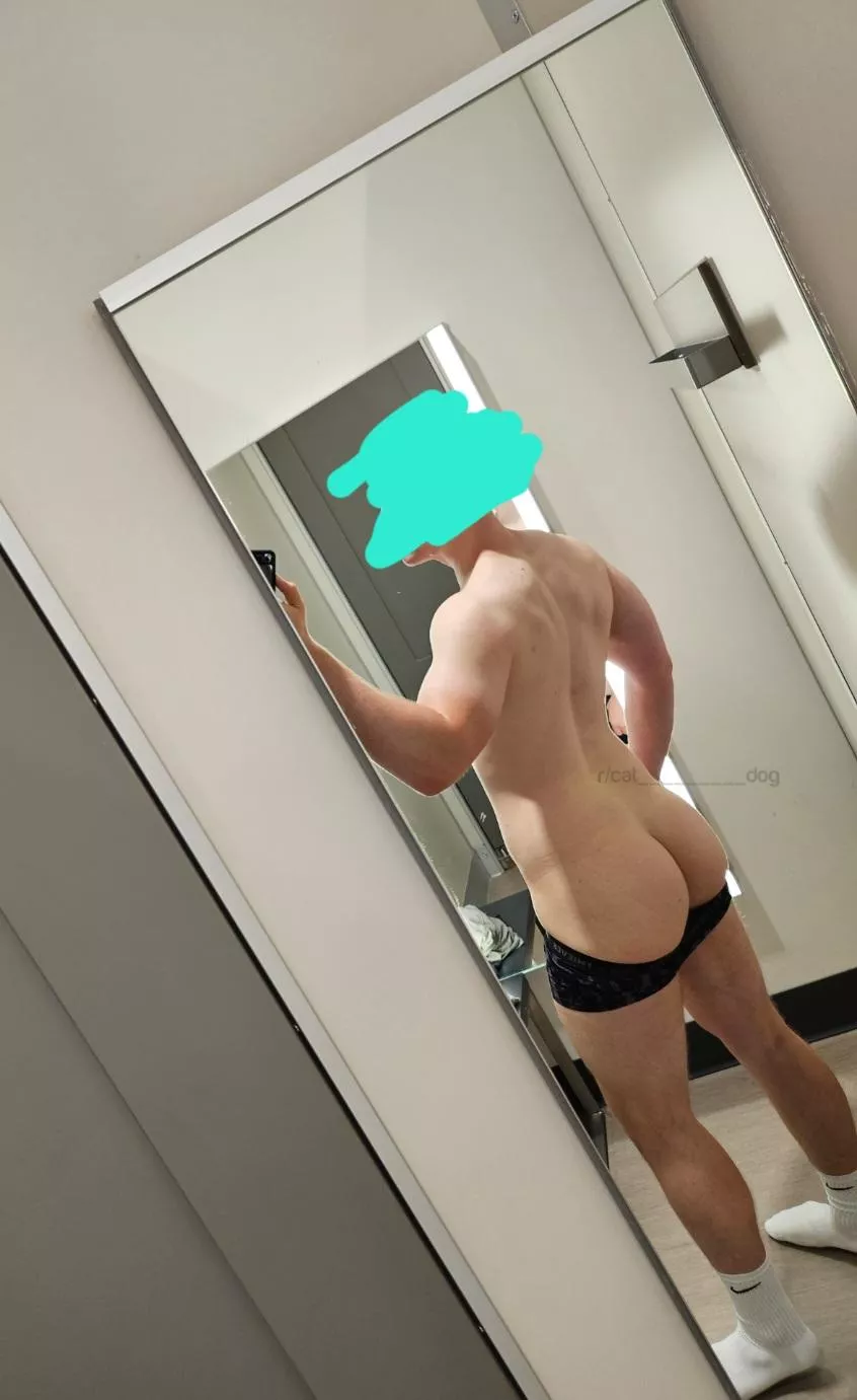 Do you all like some public 🍑?