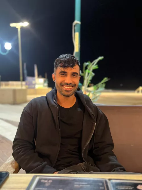 first time here guys.....