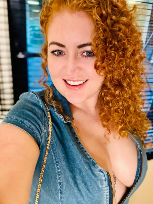 is it true or a myth that secretaries have the best 🐱? 