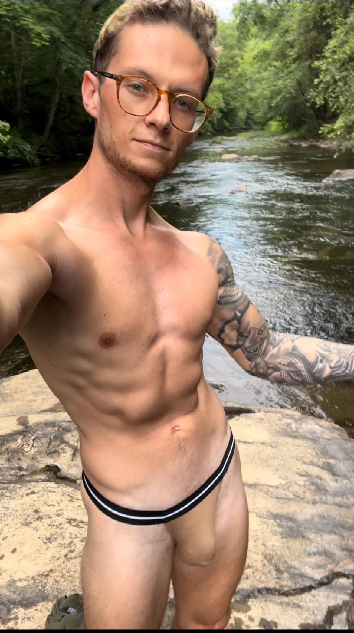 Morning hike in my undies 🤓