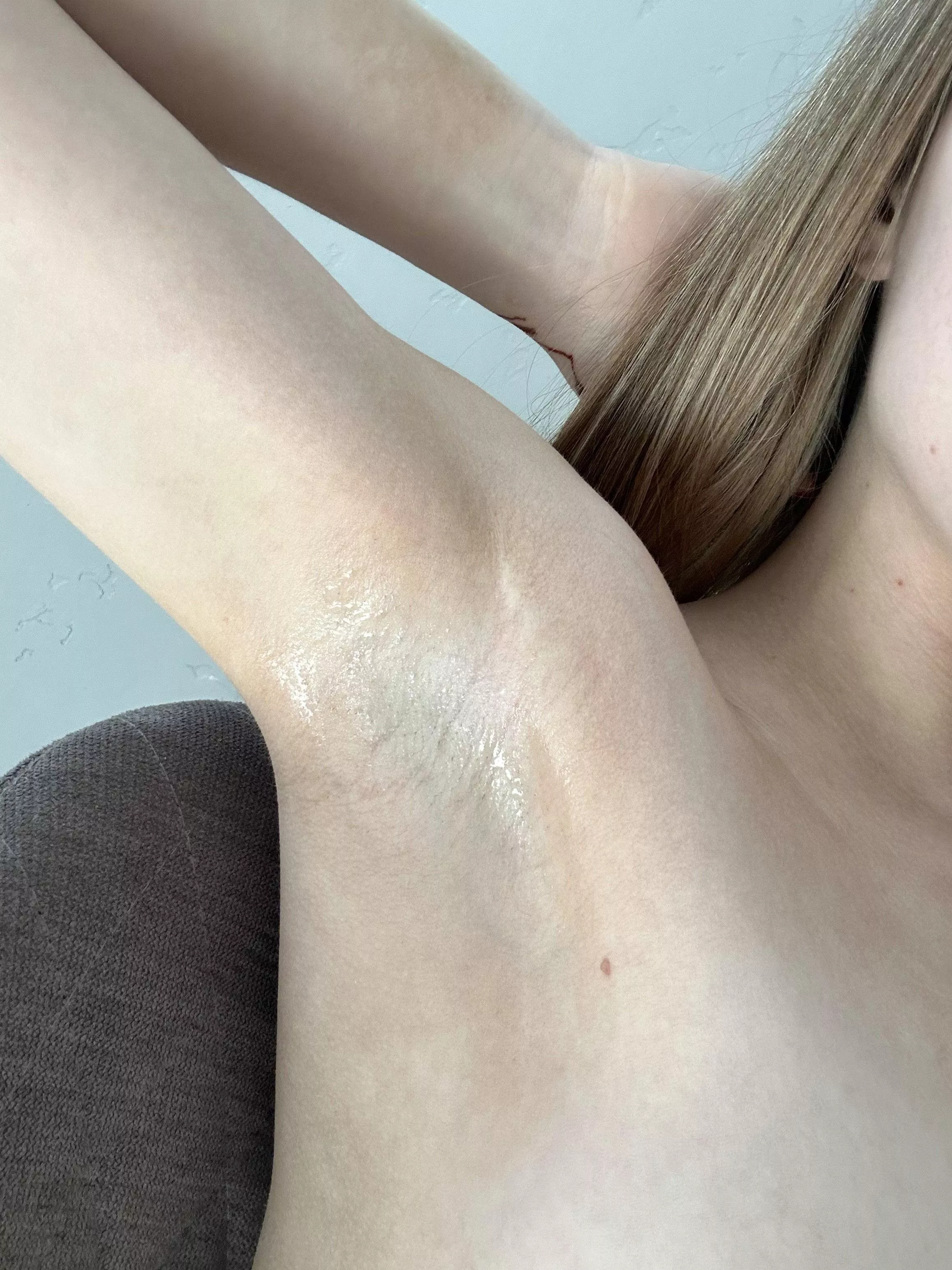 My smooth armpits are so stinky, when you look at them, what's the first thing you think of?