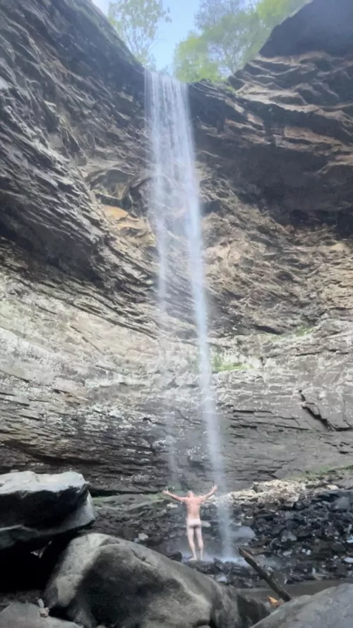 Refreshing outdoor shower