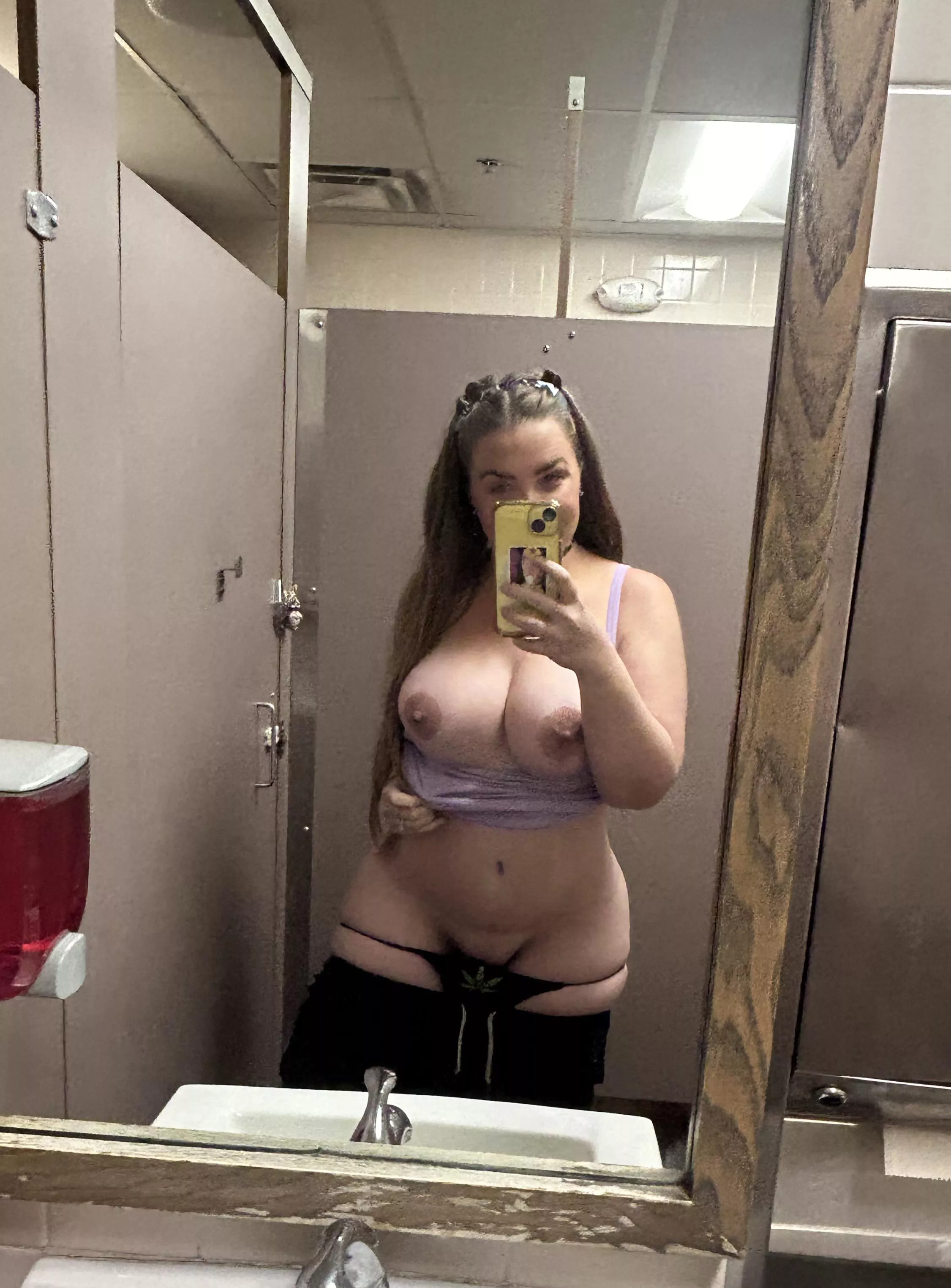 Sunday Funday (f) 42 I might be old, but I’m definitely still fuckable. I’ll have you hooked. 