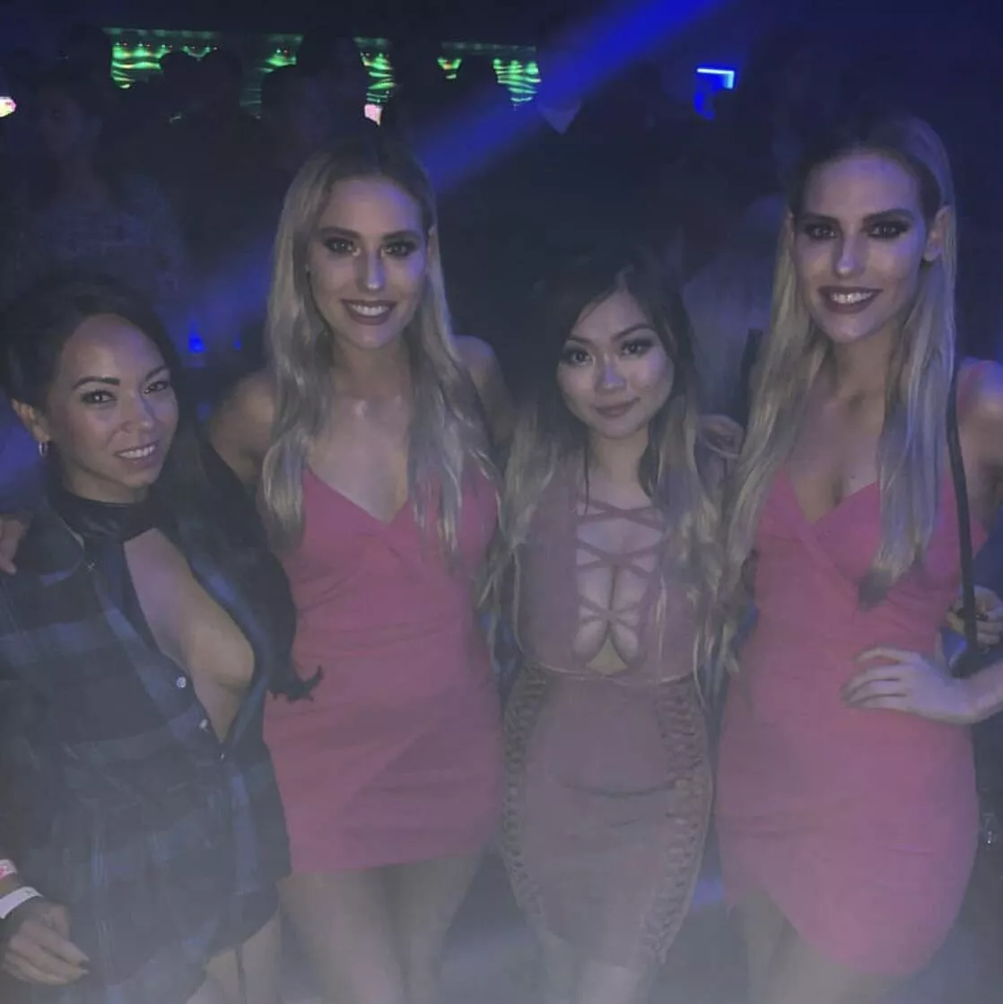 The twins in pink or the twins in pink?