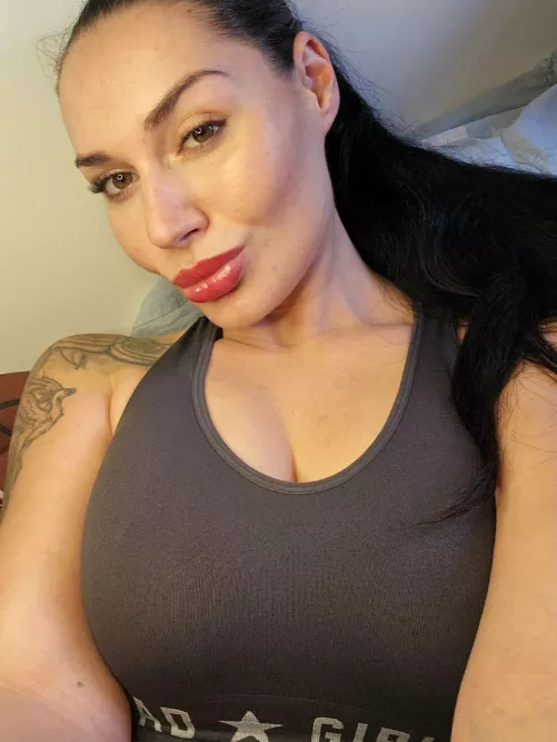 this sports bra is so comfy, only downside is it distracts the guys in the gym