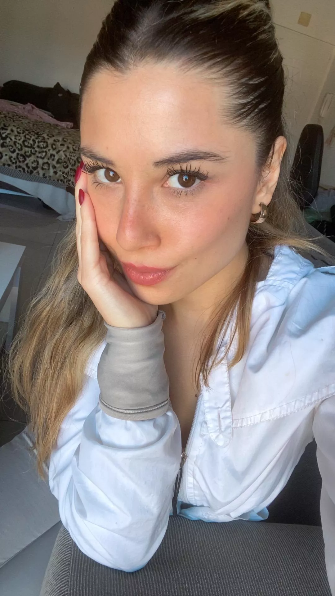 ur cute petite trophy