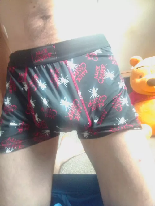 When you just want to chill out with your bulge out but Winnie is staring you down 🤣 [29]