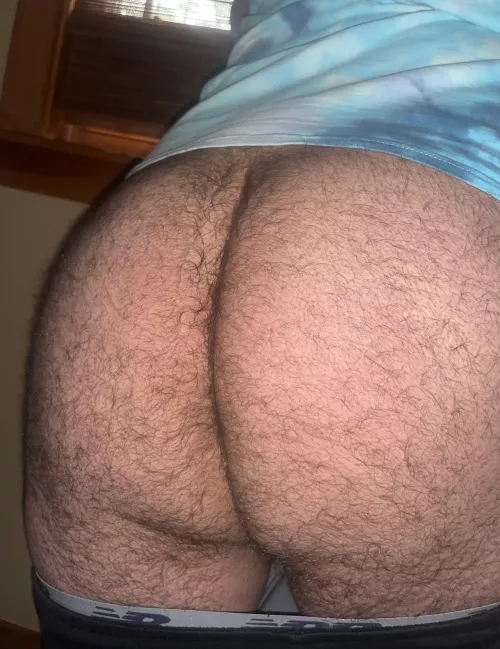y’all like a hairy ass?