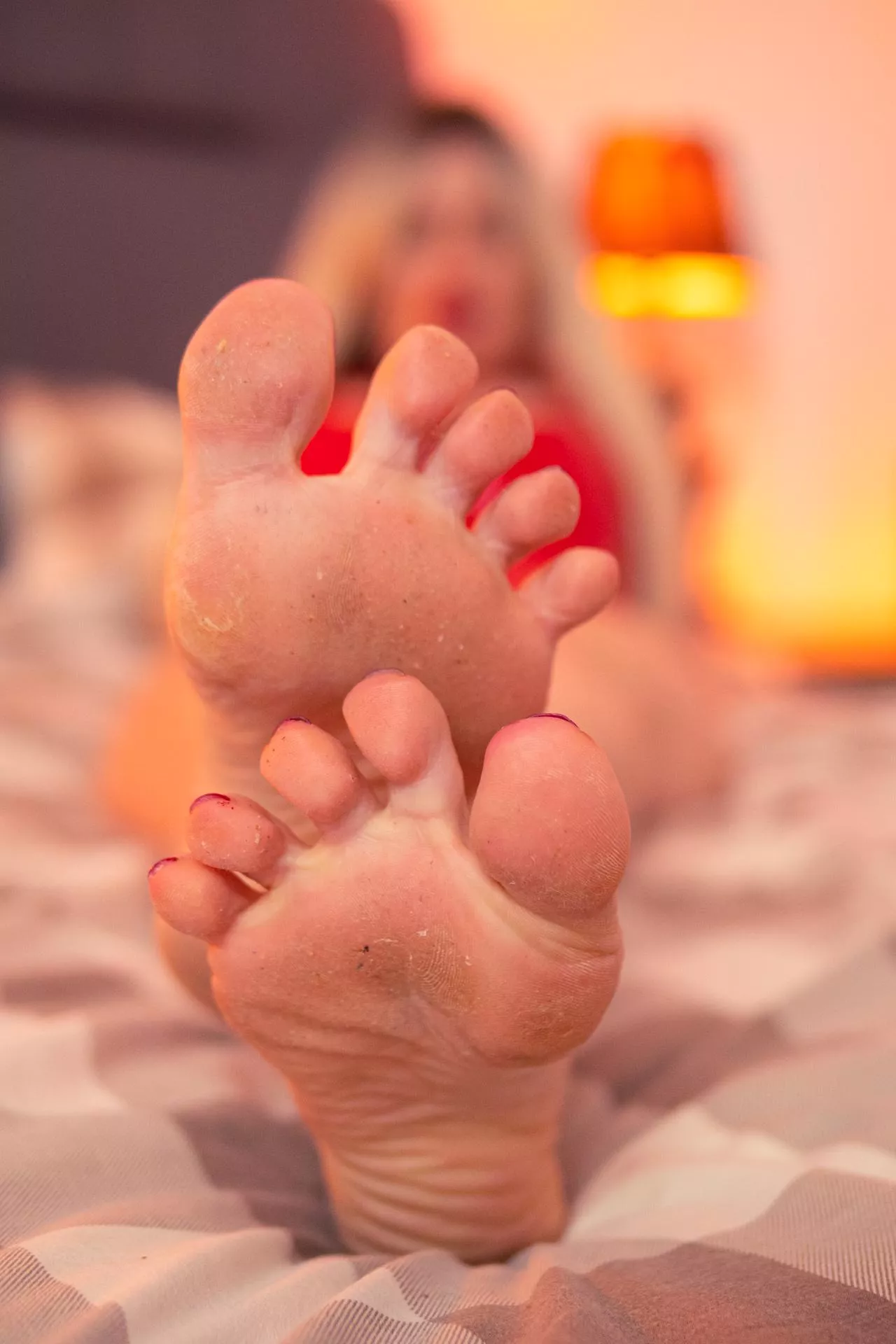 your tongue doesn't do its job well I'll have to wipe my feet on your face