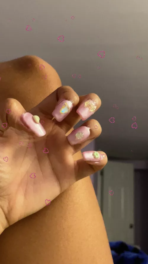 did my nails! not the best but i think theyre cute