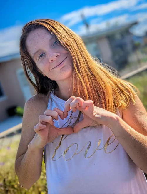 Freckles and dreams: a ginger's aspirations💫 [F27]