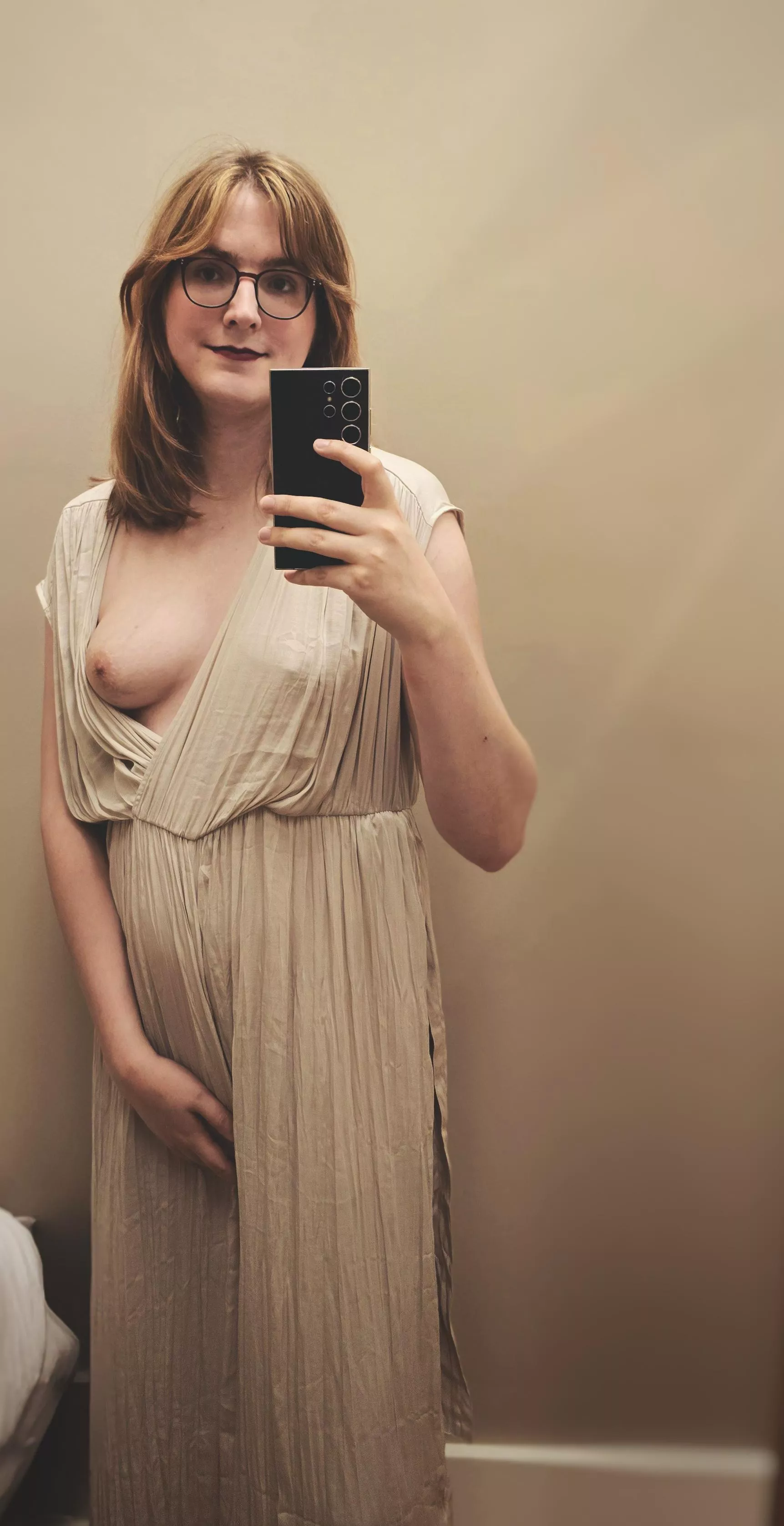 Just one boob, like a Greek statue