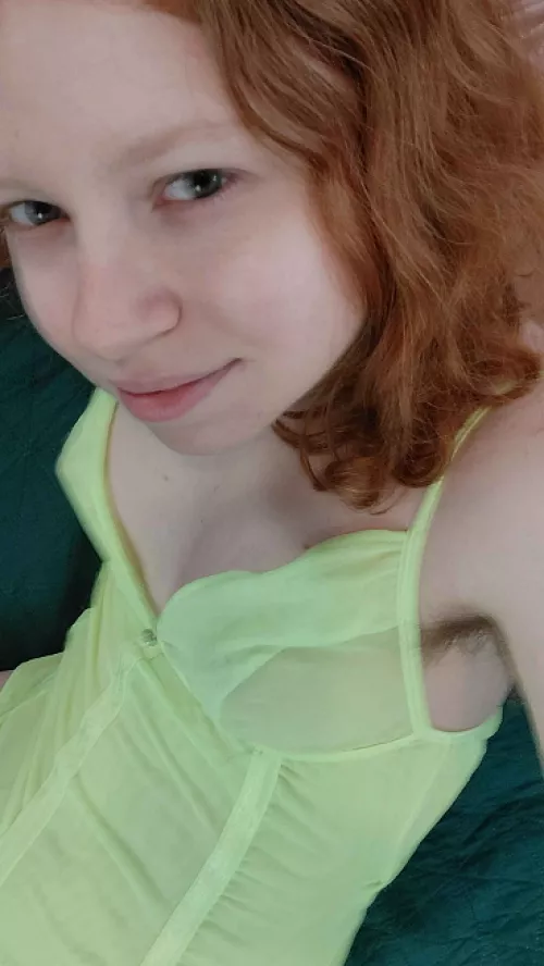 Sometimes I wear neon 💚 (@molly_redhead) [chaturbate]