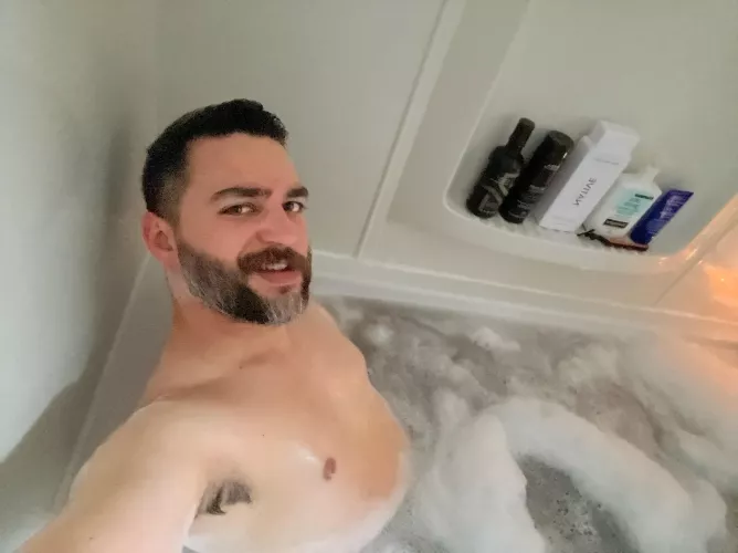 Tub time with daddy Dm me
