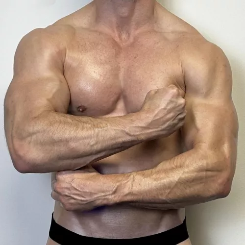 Who wants a hug?💪