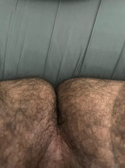 24 hairy chub bttm horny asf. I wanna see u cum, love all sizes 😘. Dm me