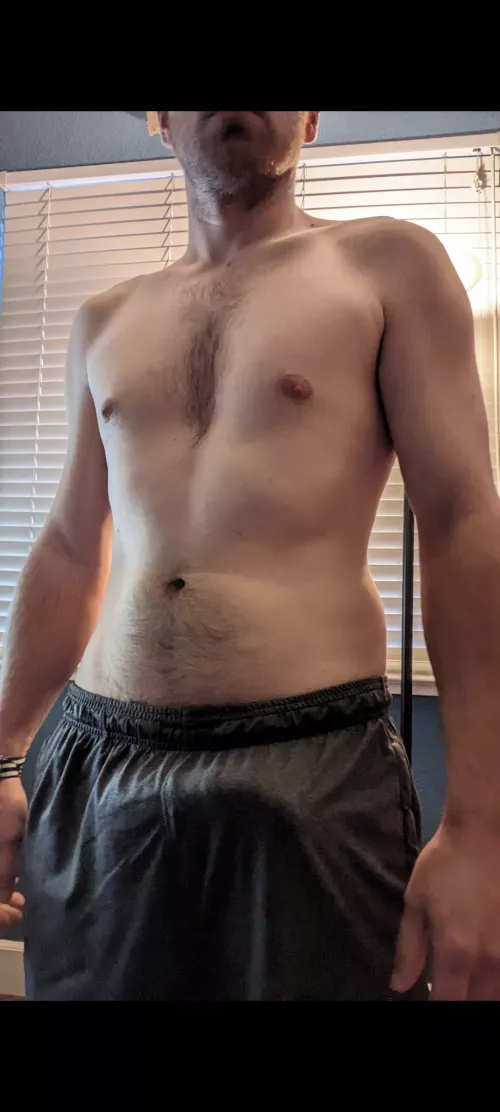 31 Dilf bulge for all to enjoy 