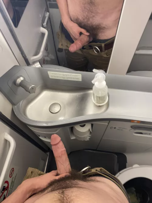 Airplane bathrooms ✈️