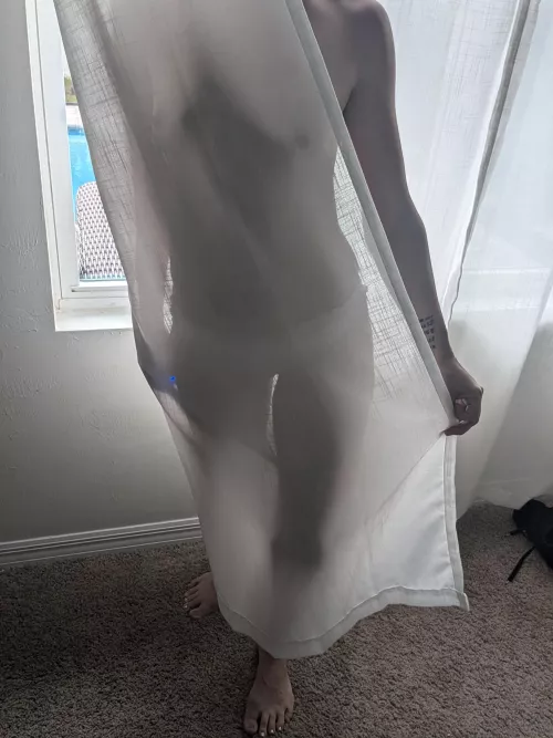 Can you see my perky nipples 🔥