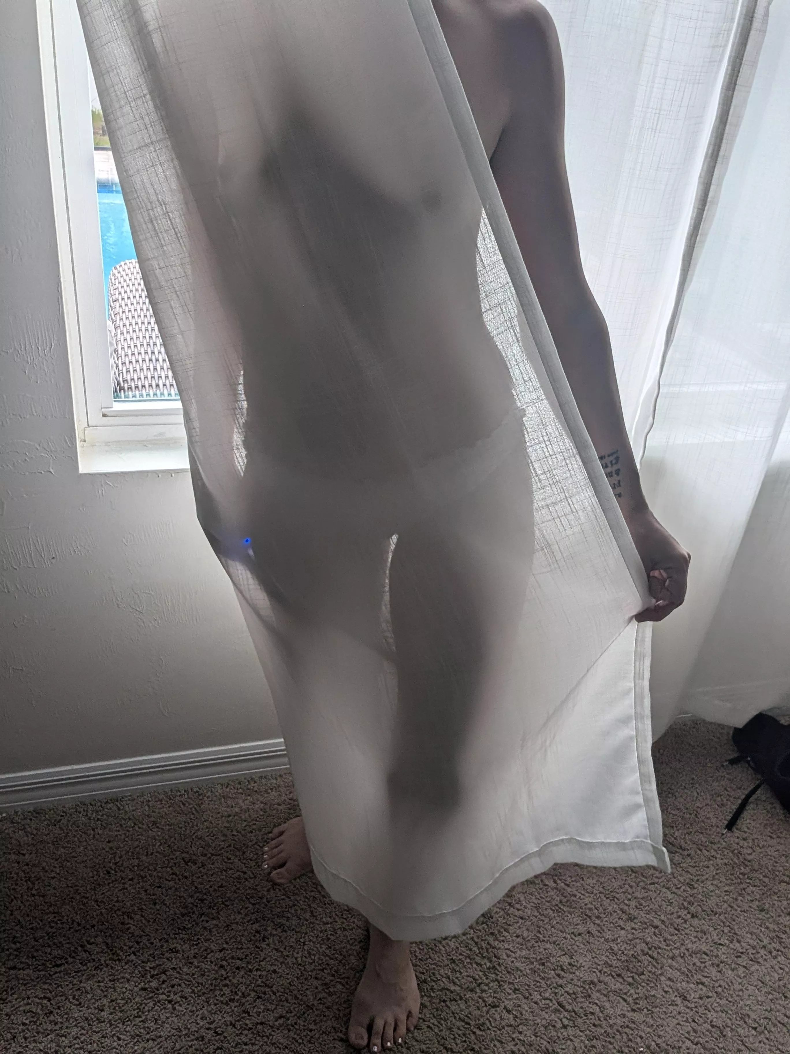 Can you see my perky nipples 🔥