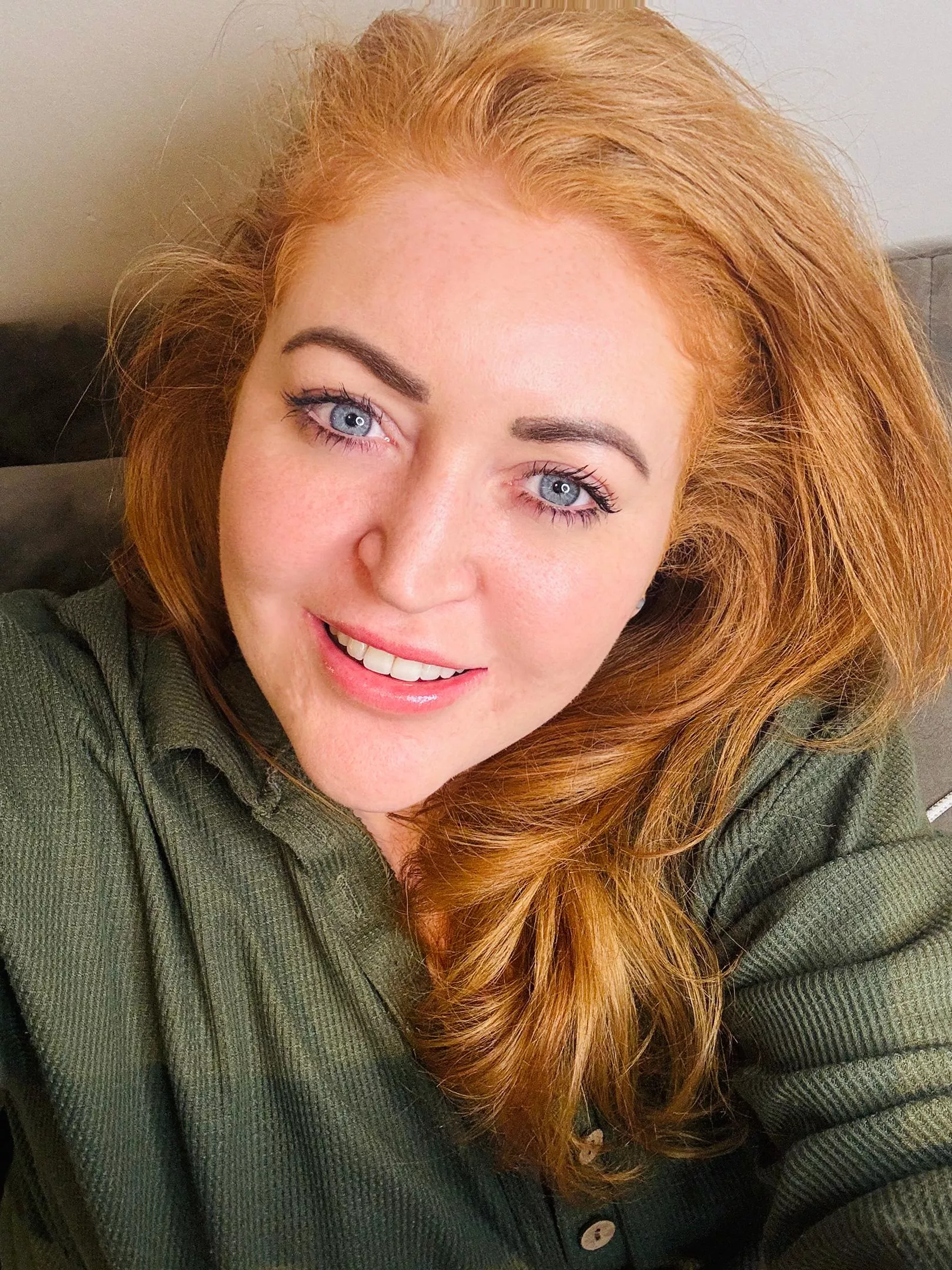 Come and discover what i get up to in this classy green 