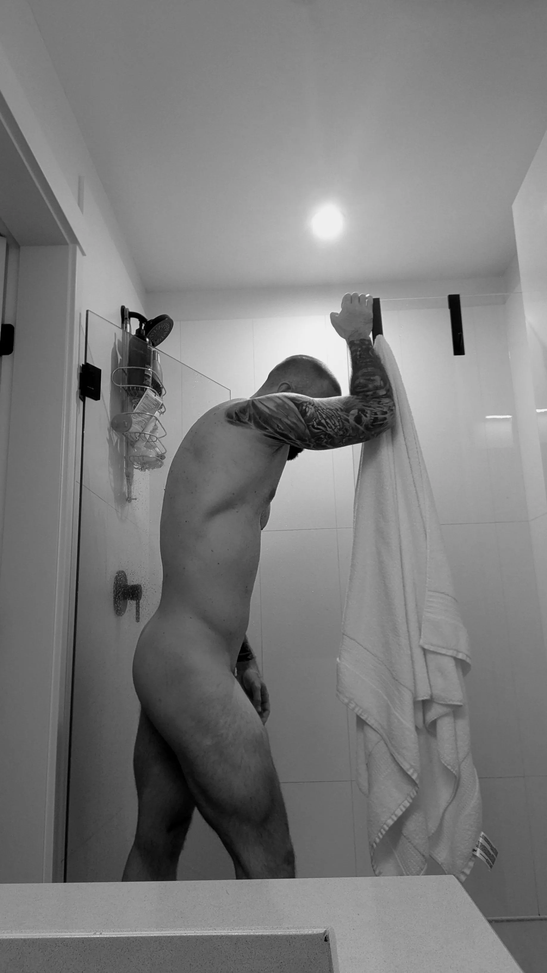 Didn't know my photo was being taken, 6'2 btw 