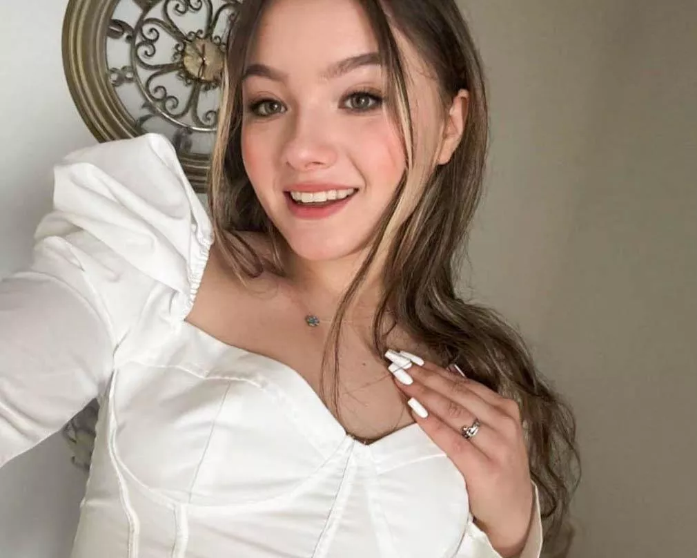 Do I look classy in this outfit?