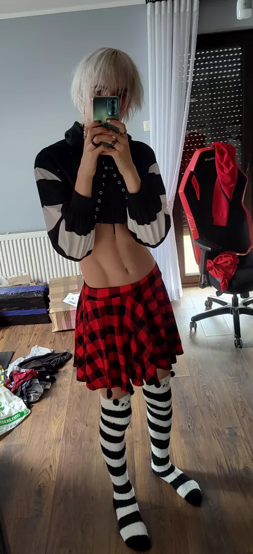 hi :3 my first post here