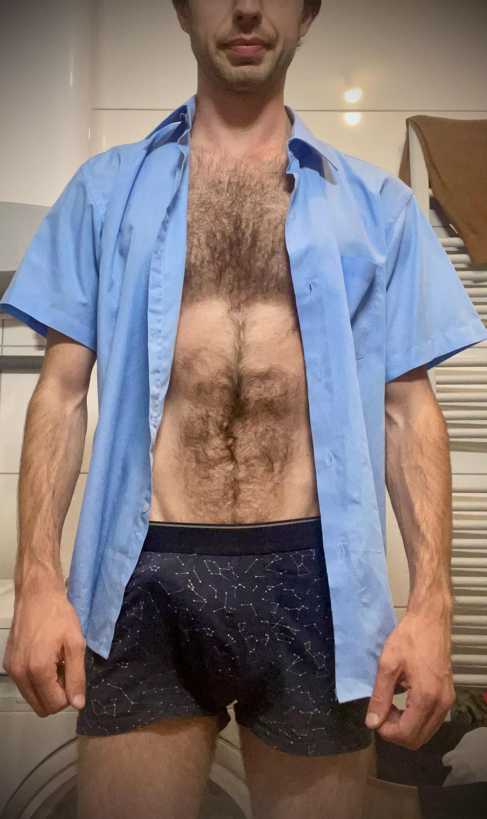 I need help before my meeting. Anyone here?