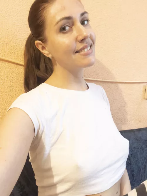 Is it modest or playful?)