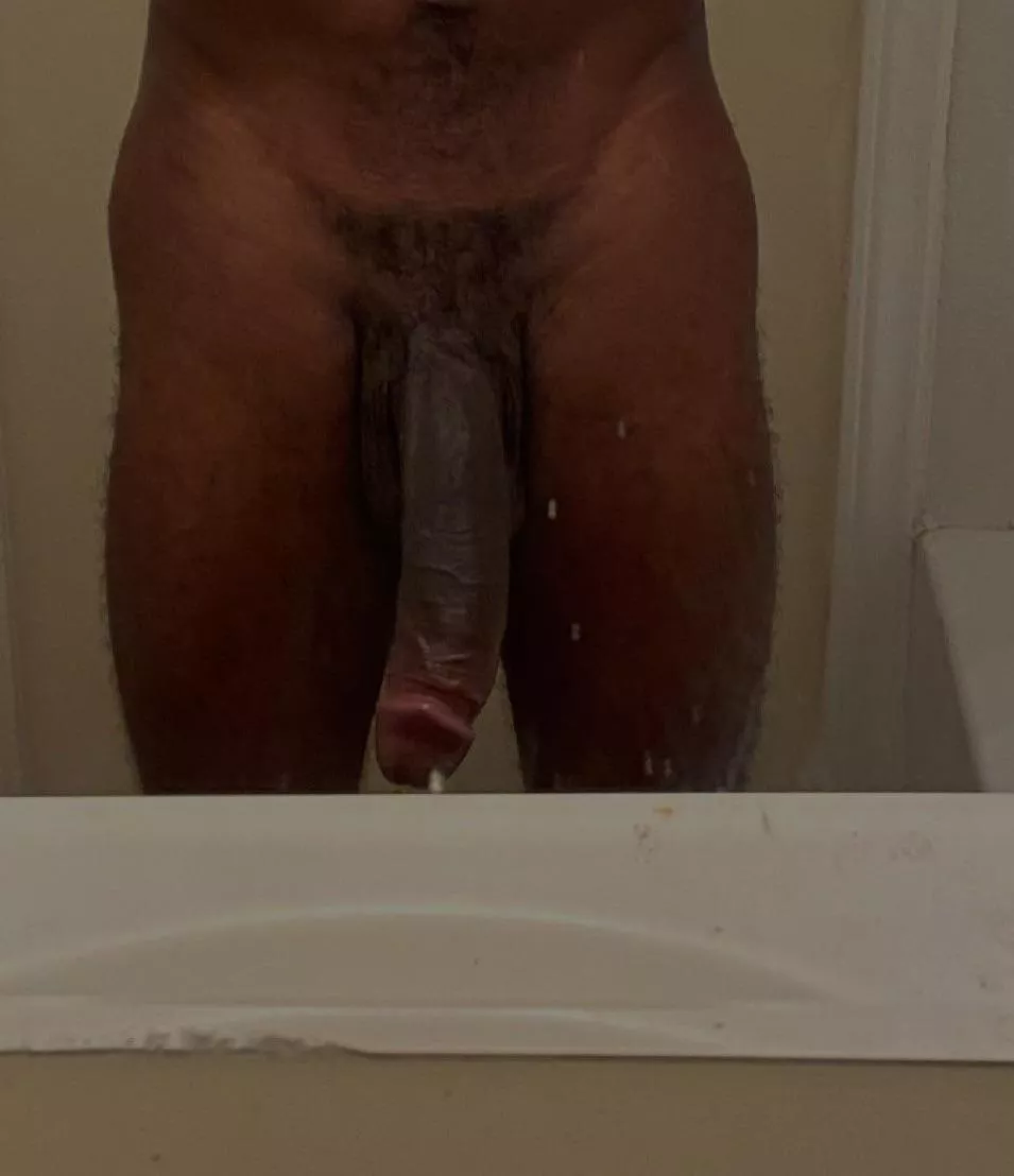 low quality picture and a dirty mirror, but high quality cock