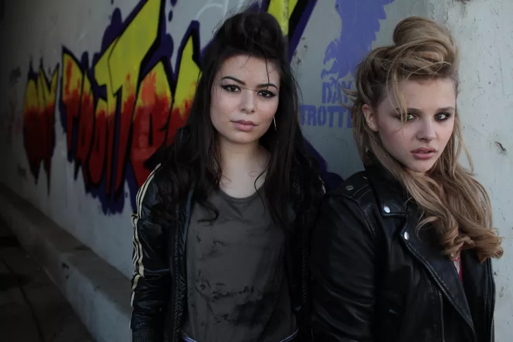 Miranda cosgrove and chloe 