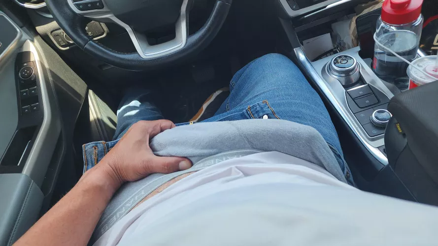 My hands were busy during lunch (38)