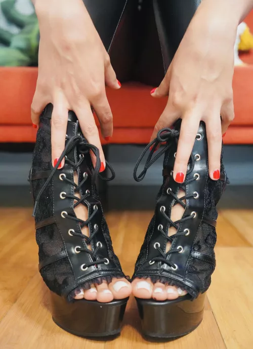 Red hot and ready to touch… guess where? 