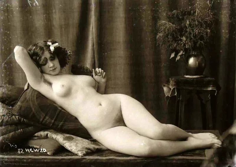 studio nude