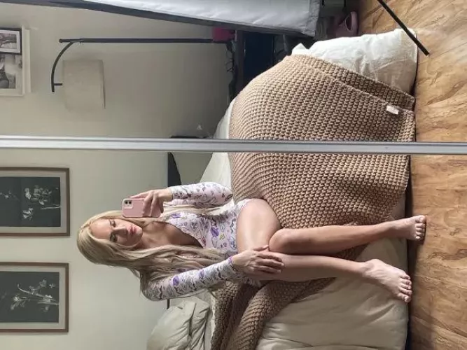 Tell me how fuckable I am please