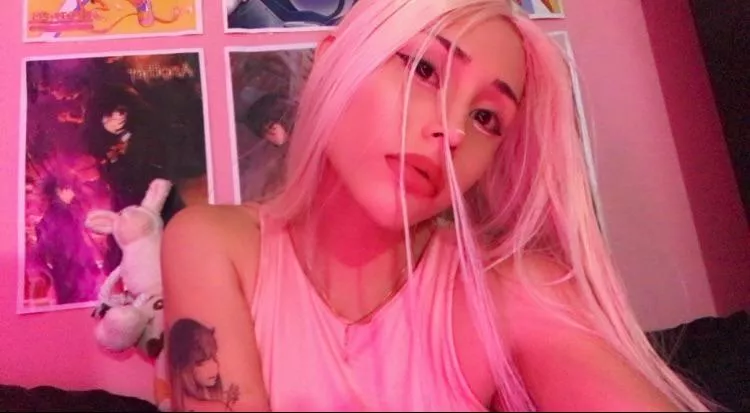 This is what the average bronze player looks like in valorant :3