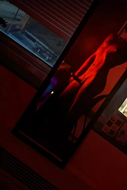 21 fem verse looking for friends not into straight/dl peeps 